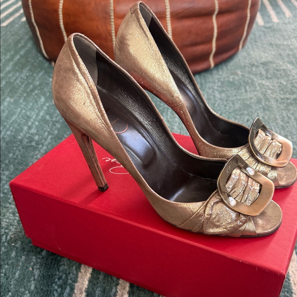 Roger Vivier Gold and Brown Buckle Peep-Toe Pumps - Picture 2 of 11